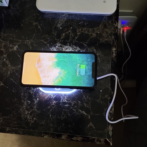 3 in one wireless charger - Picture 5 of 15